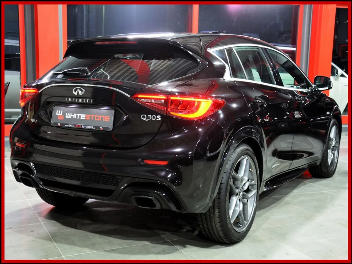 INFINITI Q30 - Bild 9