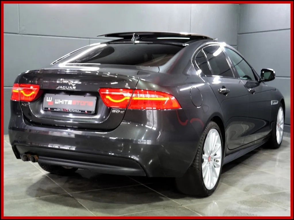 JAGUAR XE - Bild 9