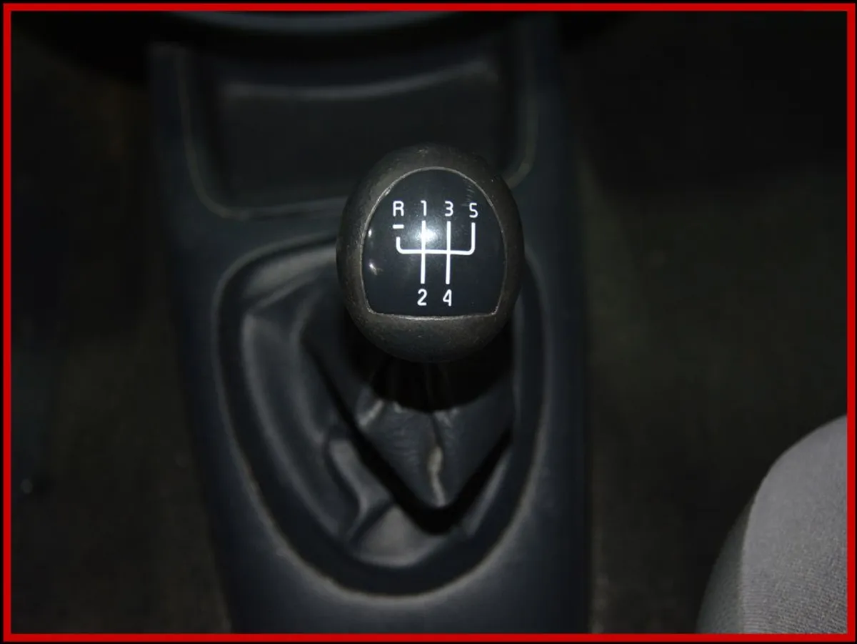 RENAULT Megane - Bild 11