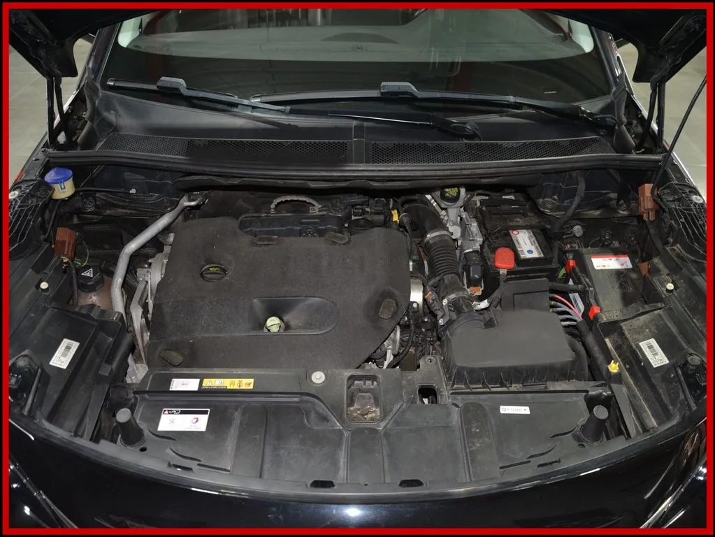 PEUGEOT 5008 - Bild 23