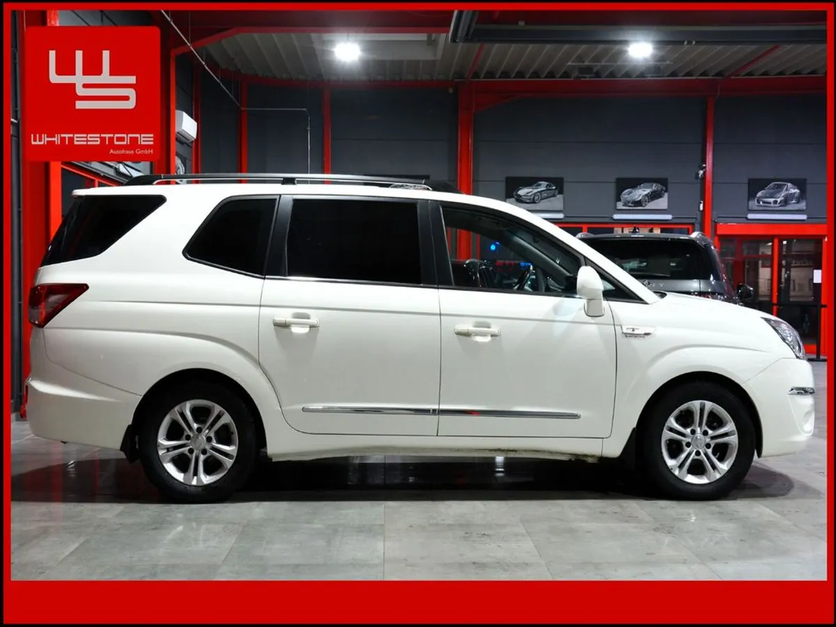 SSANGYONG Rodius - Bild 2