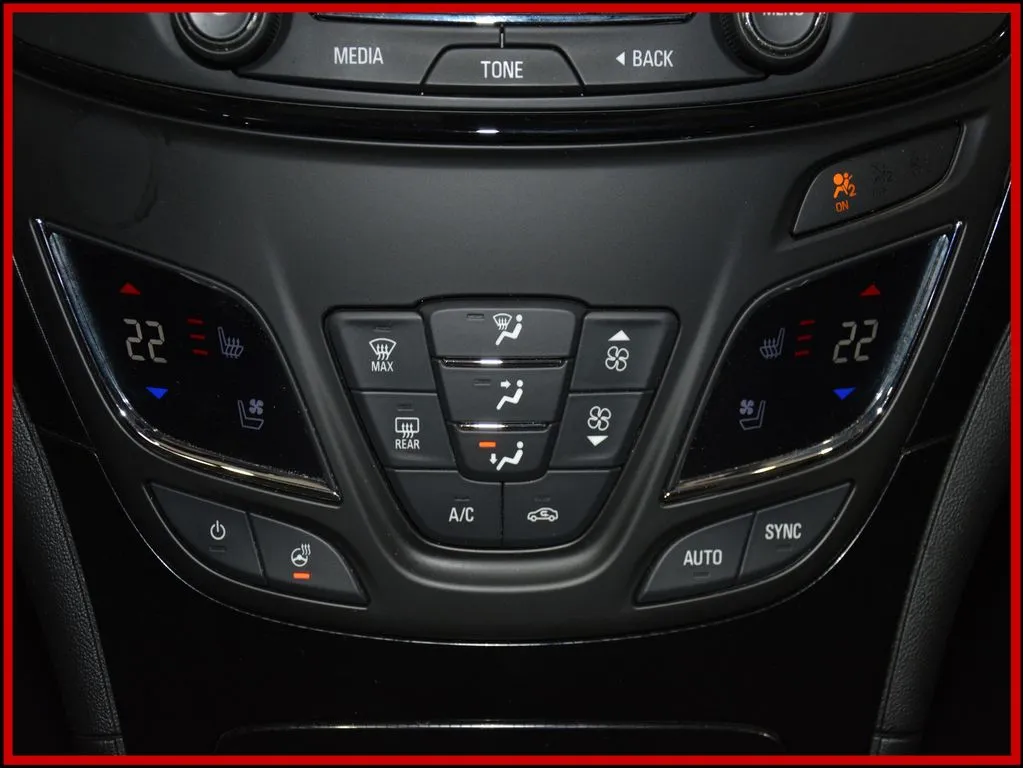 OPEL Insignia - Bild 17