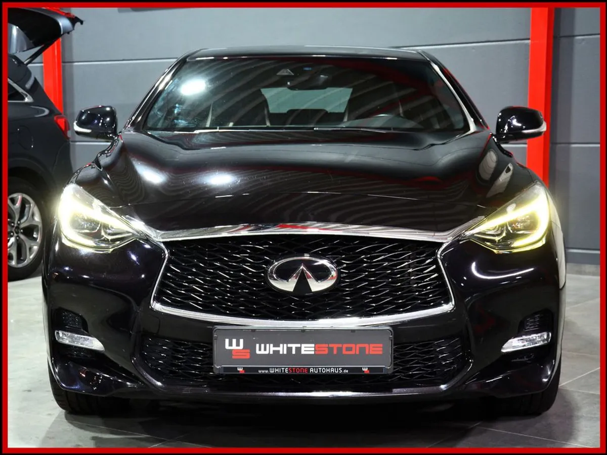 INFINITI Q30 - Bild 5