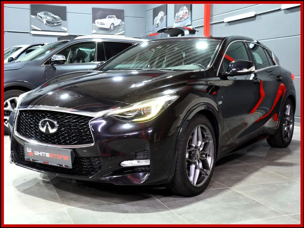 INFINITI Q30 - Bild 6