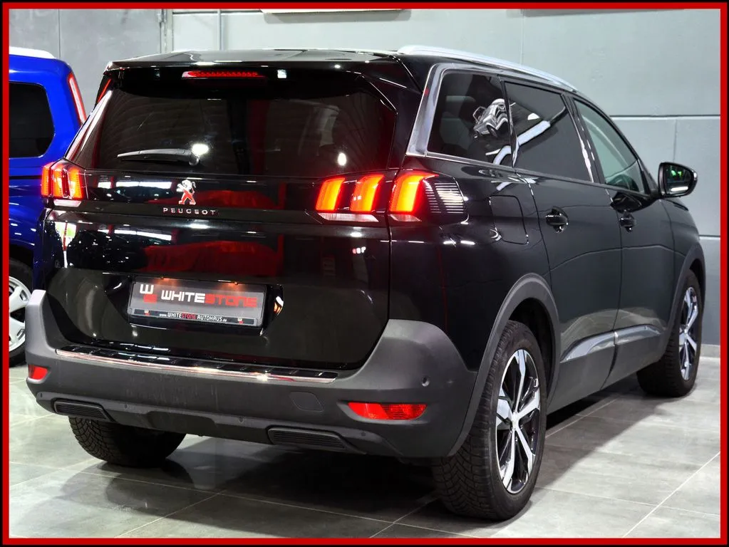 PEUGEOT 5008 - Bild 9