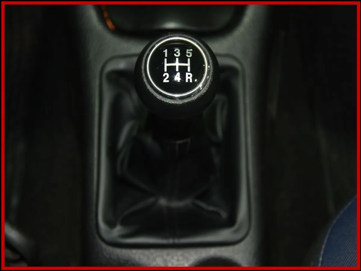 PEUGEOT 206 - Bild 13