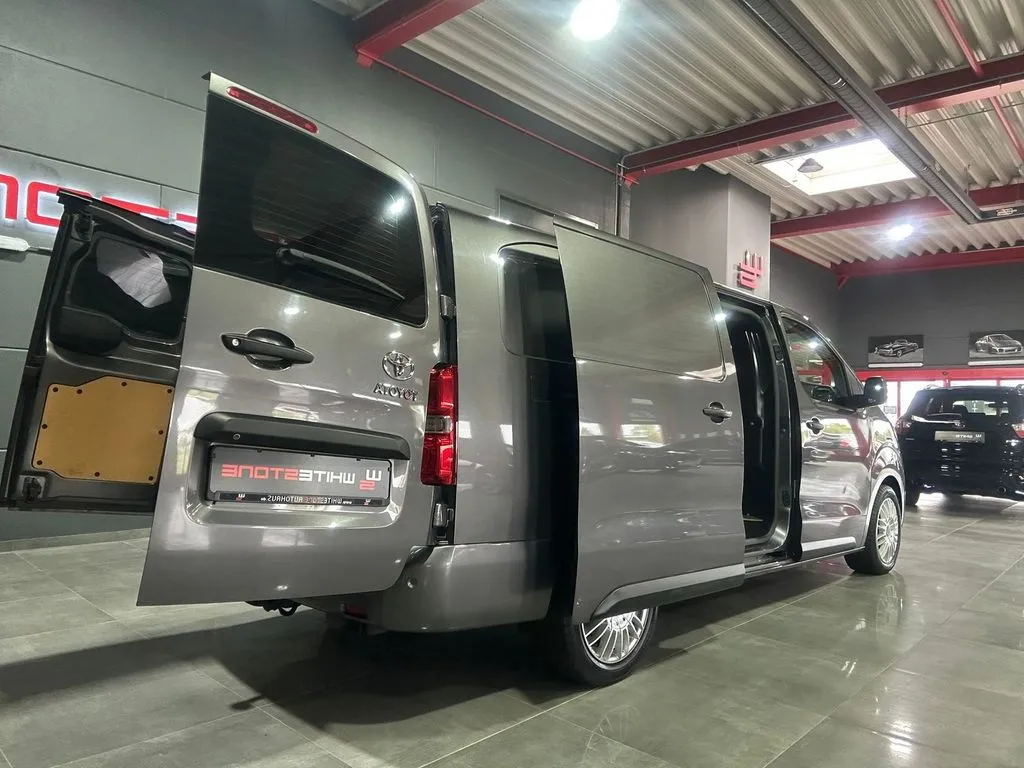 TOYOTA Proace Main