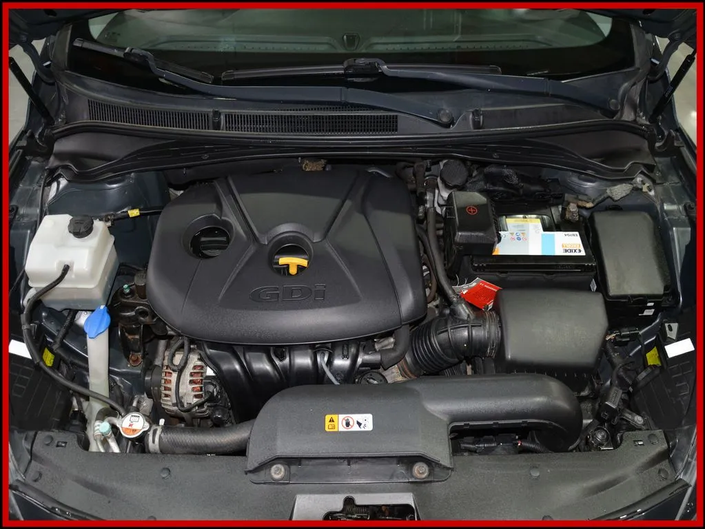 HYUNDAI i40 - Bild 23
