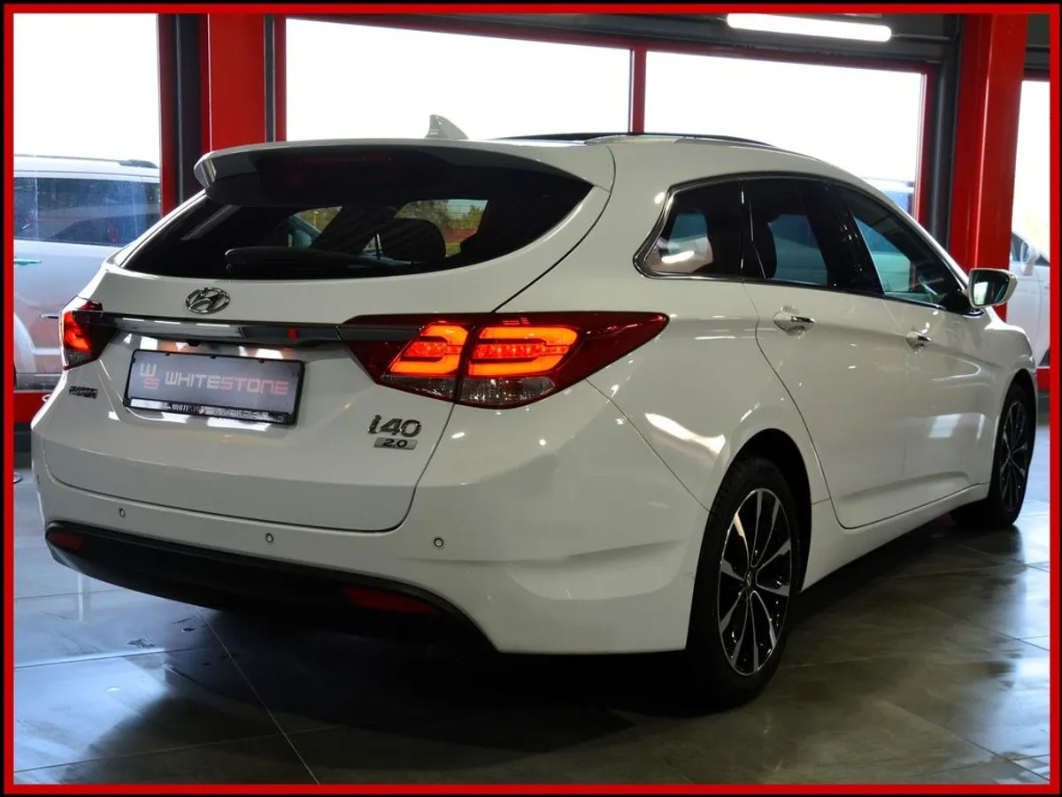 HYUNDAI i40 - Bild 9